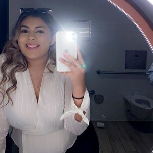 Meet your Posher, Faviola